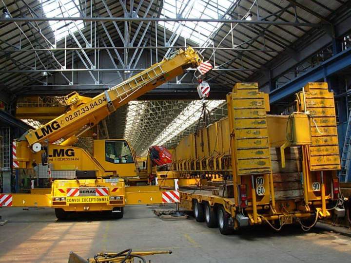 Engins et grues adaptés aux projets industriels Morbihan