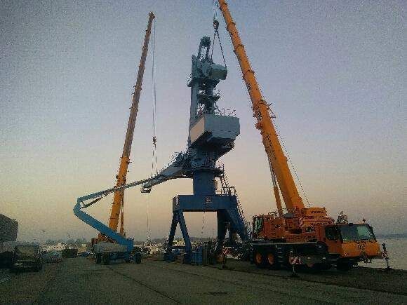 Location grue levage chantier Morbihan